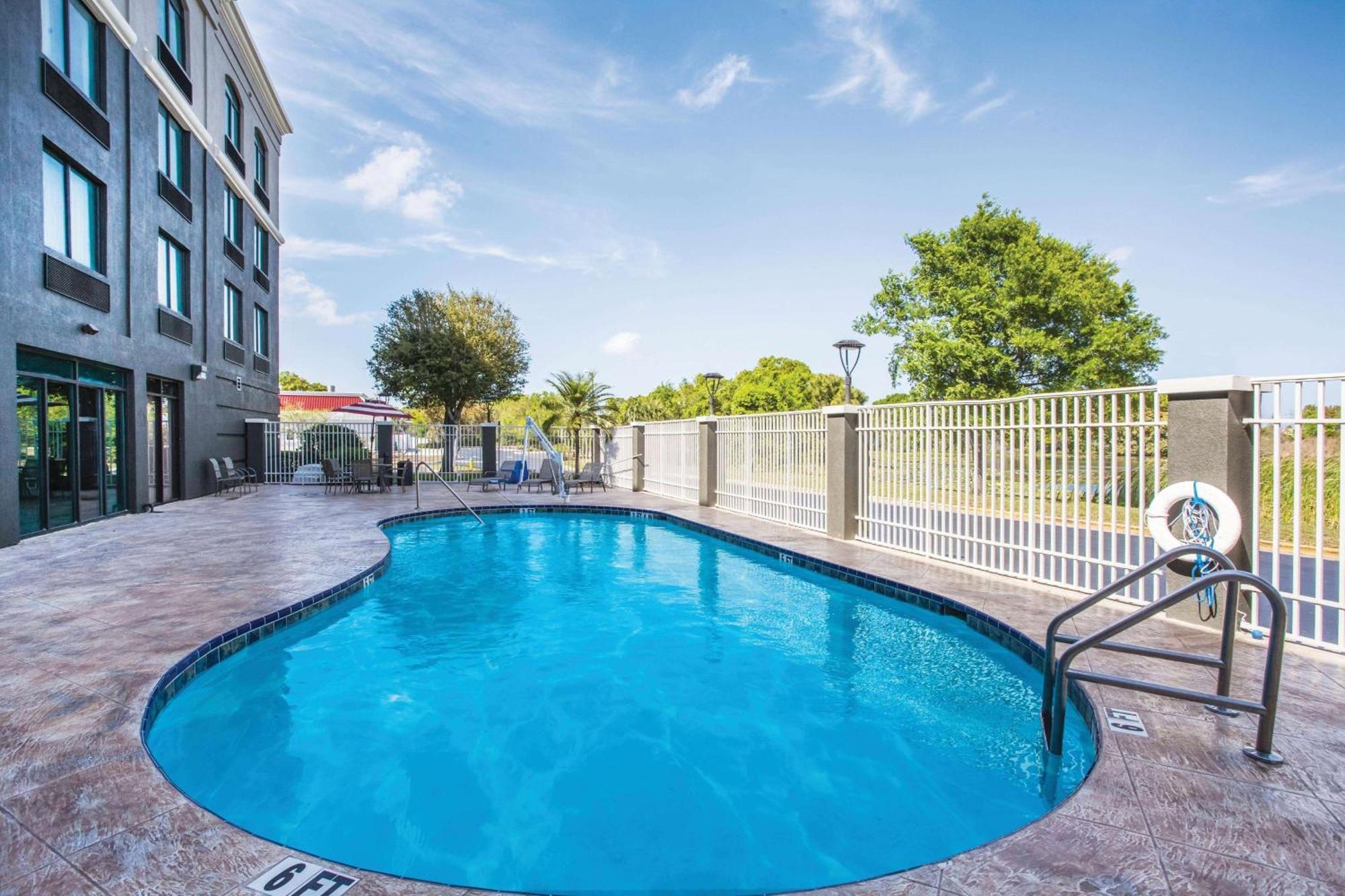 מלון La Quinta By Wyndham Clearwater South מראה חיצוני תמונה